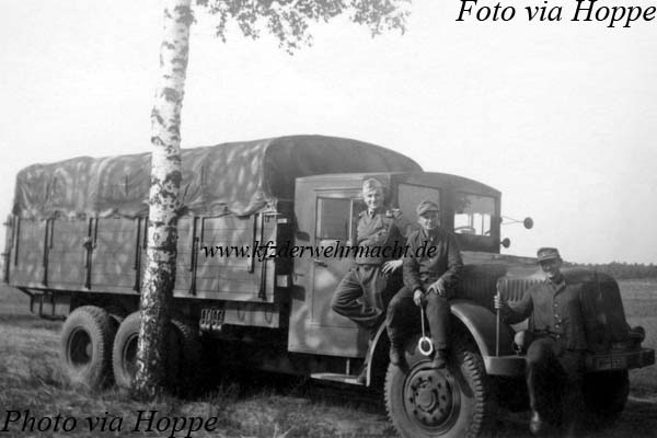 Tatra_T_111_WH.jpg