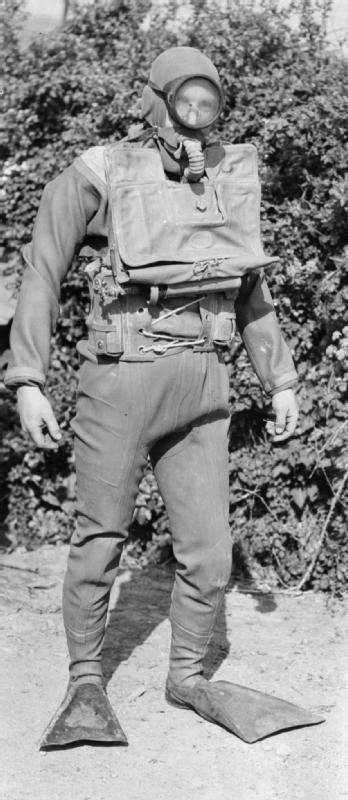 British_navy_frogman.jpg