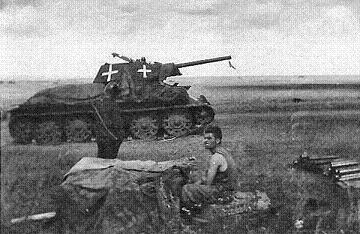 Italian T34-76 (41-42) 2.jpg