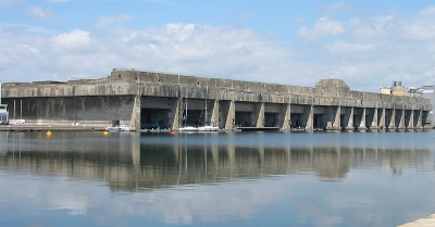 00U-boat - Wikiwand Base_ssmarin_stnazaire.jpg