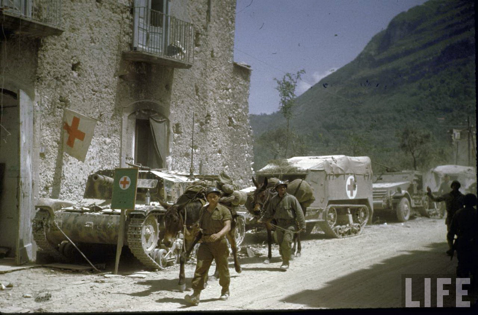 French troops supported by American tanks during the fighting of the Italian campaigns. Location Italy Date taken August 1944.jpg