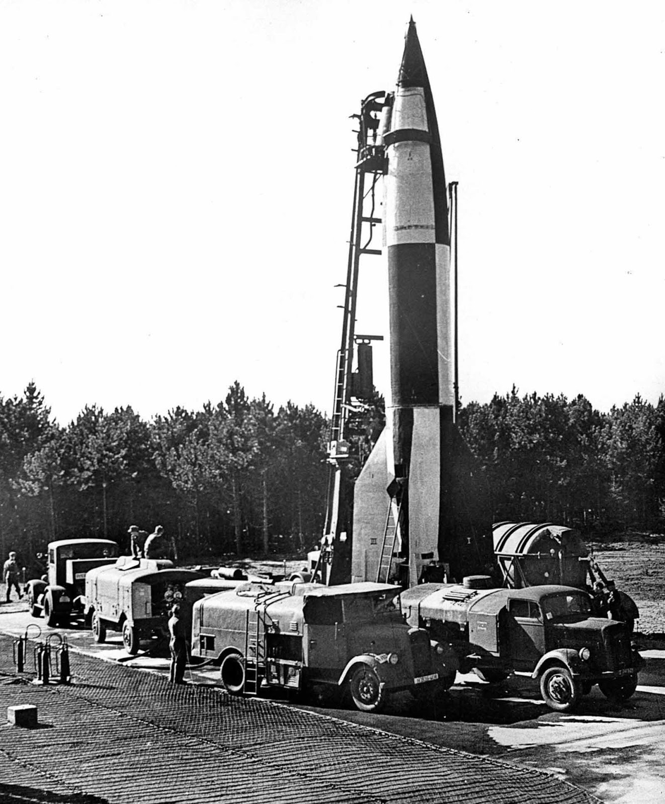 v2_rocket_5.jpg