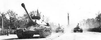 IS-3 parade.jpg