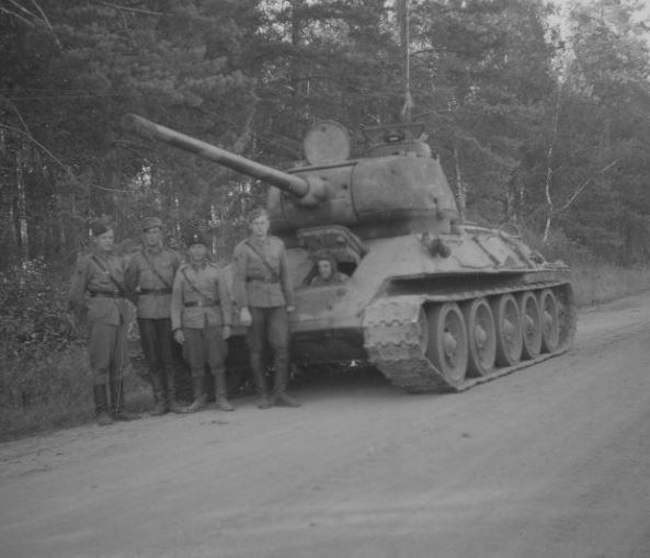 T-34-85.jpg